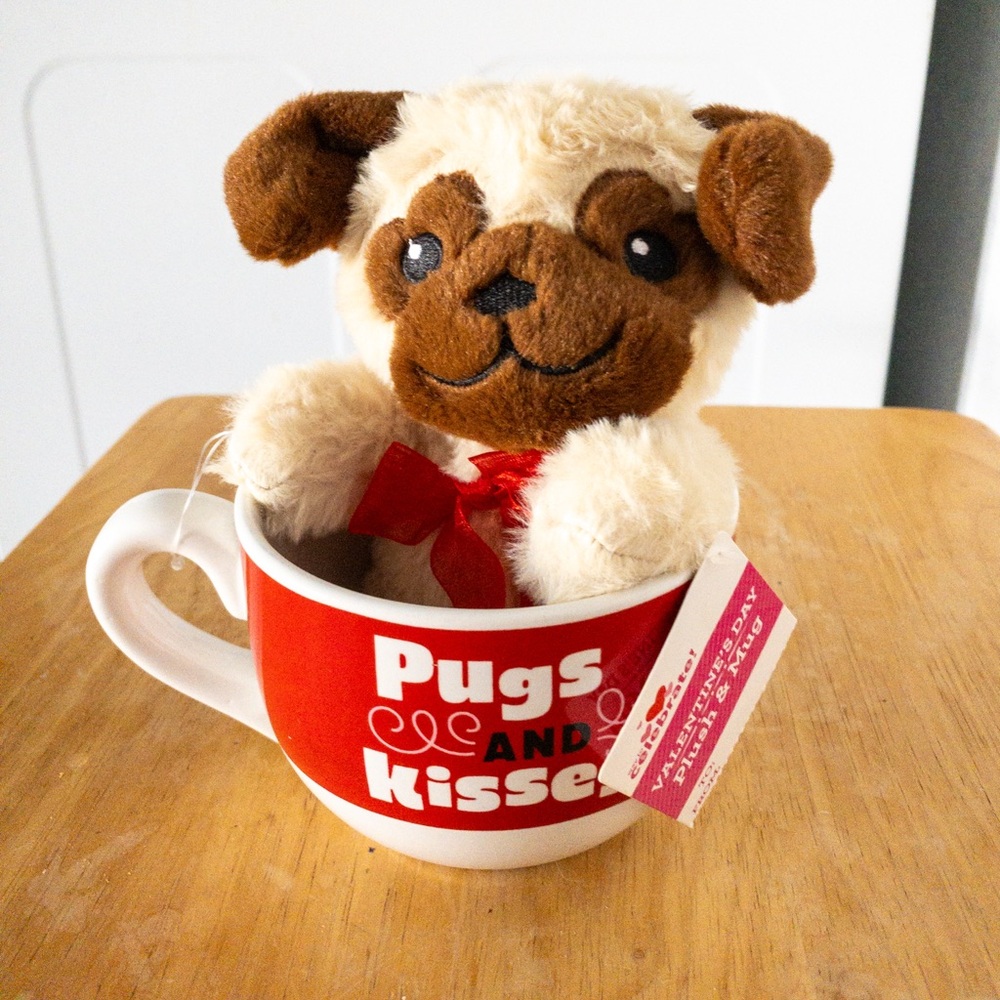 Pug Mug, Pugs and Kisses, w/Plush Pug